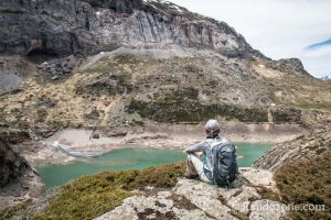 Contemplation du lac des Gloriettes