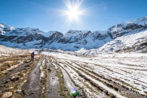 Le soleil illumine le cirque de Troumouse