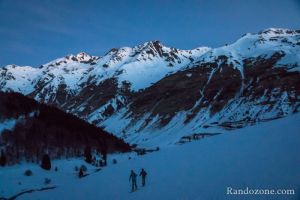 Echauffement alors qu'il fait encore nuit