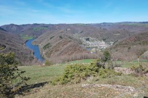Estaing, la valle et le Lot
