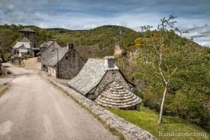 Entr du hameau de Bez Bdne