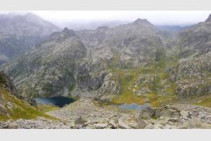Lacs de l'Embarrat depuis la monte aux aiguilles de Castet Abarca 