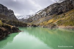 Les eaux vertes du lac des Gloriettes