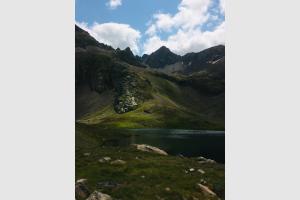 Ibon Llena Cantal valle de la tena