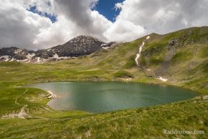 Lac des Espcires sous les nuages