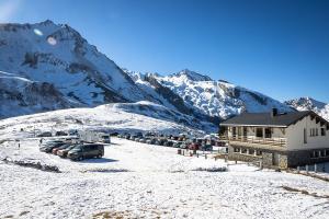 Parking du col du Soulor sous la neige