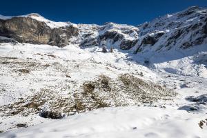 Face aux deux soeurs du cirque de Troumouse