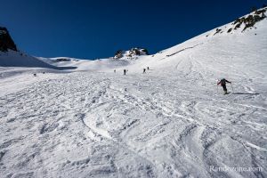 Rude monte vers le lac dets Coubous