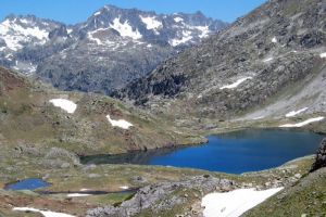 Lac d'Arratille depuis le parking du Pont d'Espagne