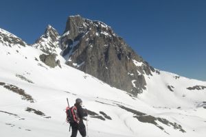 Tour du pic du Midi d'Ossau dans la neige