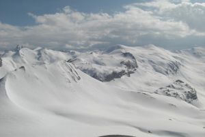 Tour du pic du Midi d'Ossau sur neige