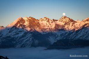 Lever de lune depuis le col de Riou