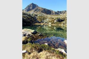 Lac lors de la monte  la Hourquette d'Aubert