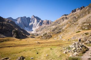 Sentier et vignemale