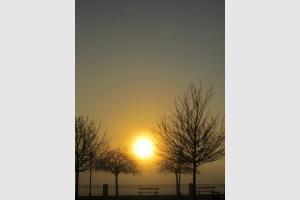 Lever de soleil sur Rodez en Aveyron lors d'une petite randonne  Layoule