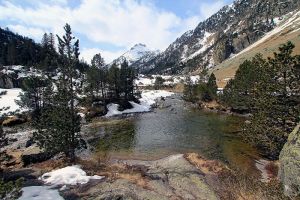 Randonne en raquettes  neige dans la valle du Marcadau