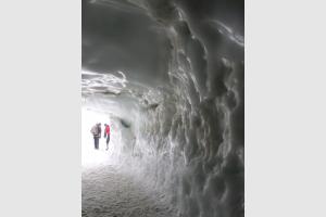 Tunnel d'arrive des alpinistes au Mont Blanc