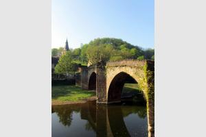 Pont de Belcastel, randonne en Aveyron