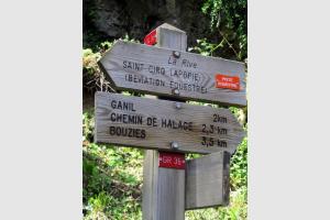 Randonnée à Saint Cirq Lapopie dans le Lot Randonnée Saint Cirq Lapopie jusqu'à Bouziès par le chemin de halage