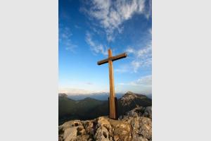 Croix au sommet du Chamant Som