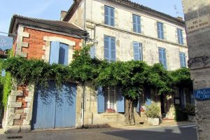 Maison  St Jean de Cole