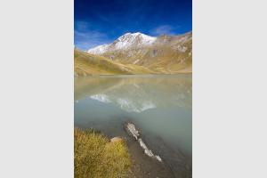 Lac du Golon dans les Alpes