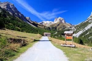 Dbut de la randonne pour le lac Vert
