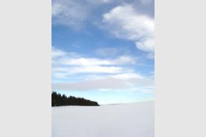 Eclaircie sur le plateau de l'Aubrac enneig