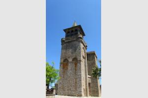 Beau temps sur Sainte Radegonde et son glise