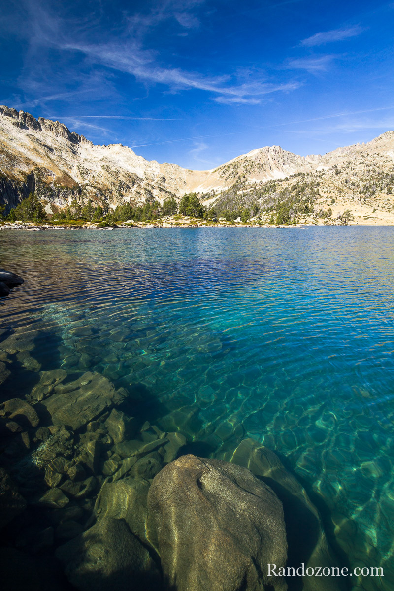 Lac d'Aumar dans le massif du Nouvielle