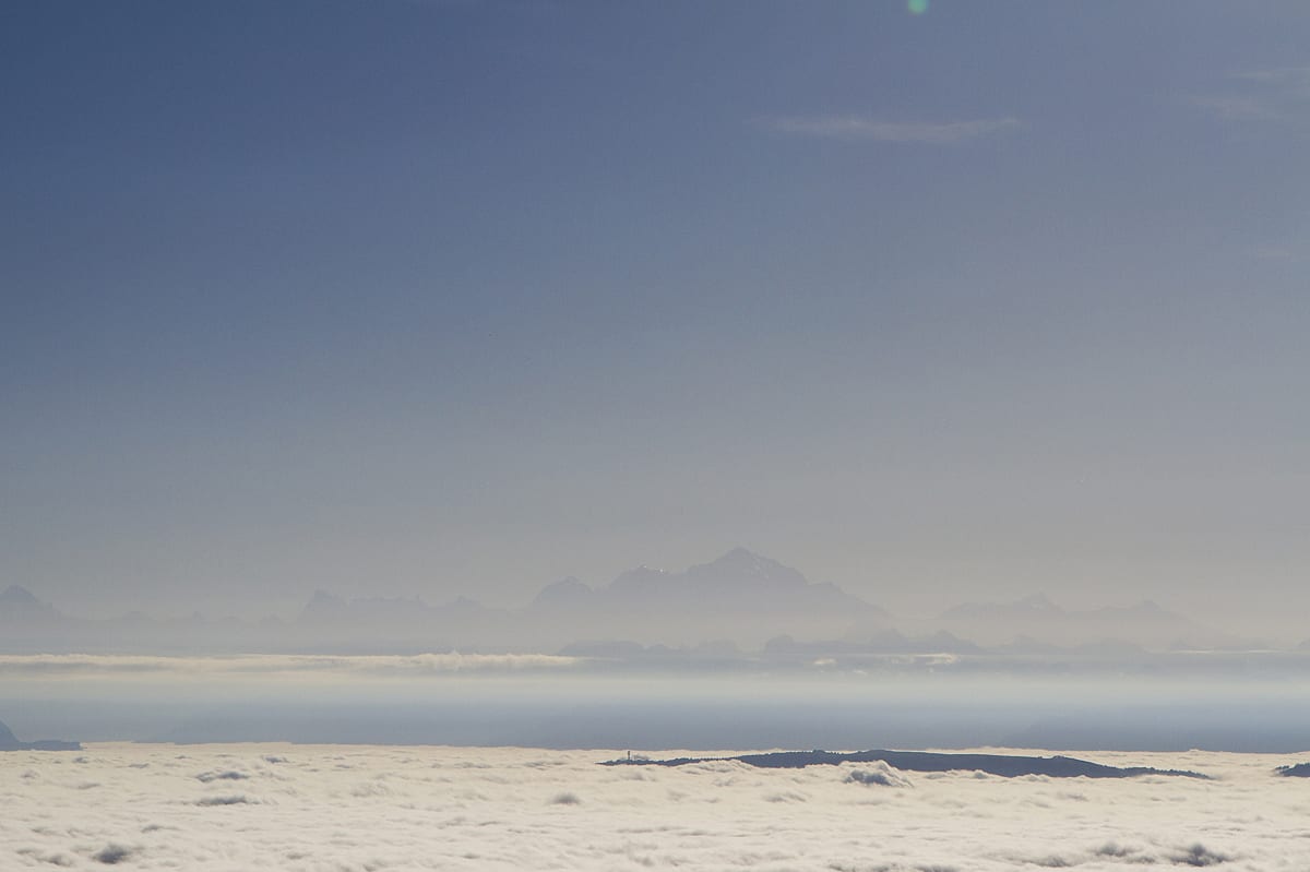 Mont Blanc en arrire plan pendant la monte au Reculet
