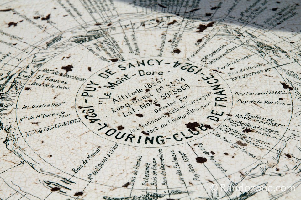 Table d'orientation au sommet du puy de Sancy