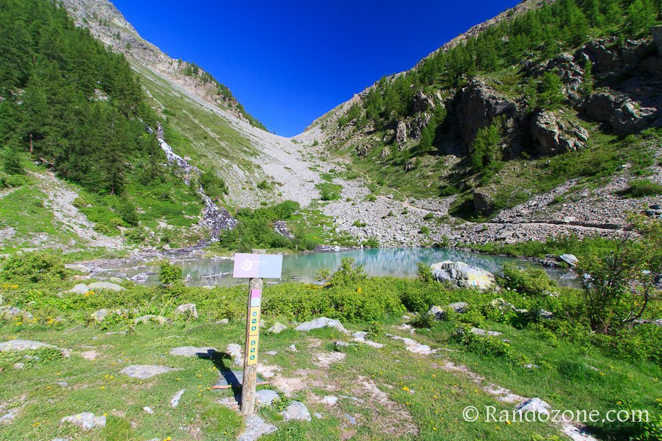Le lac de la Douche dans les Hautes-Alpes