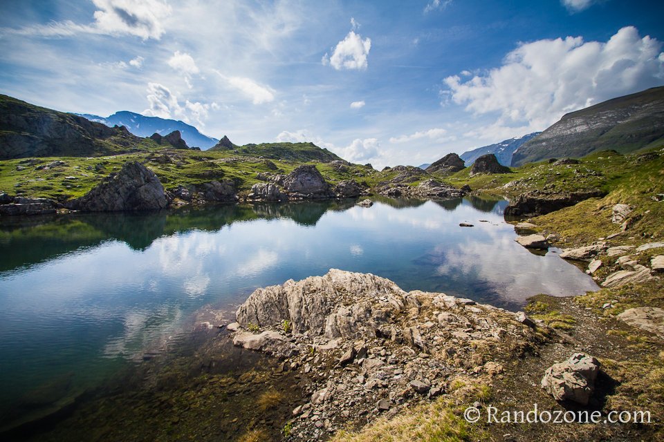 Reflets dans le lac des Aires
