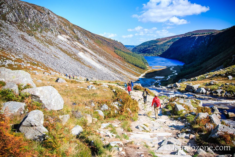 Upper Lake  Glendalough dans les Wicklow Mountains