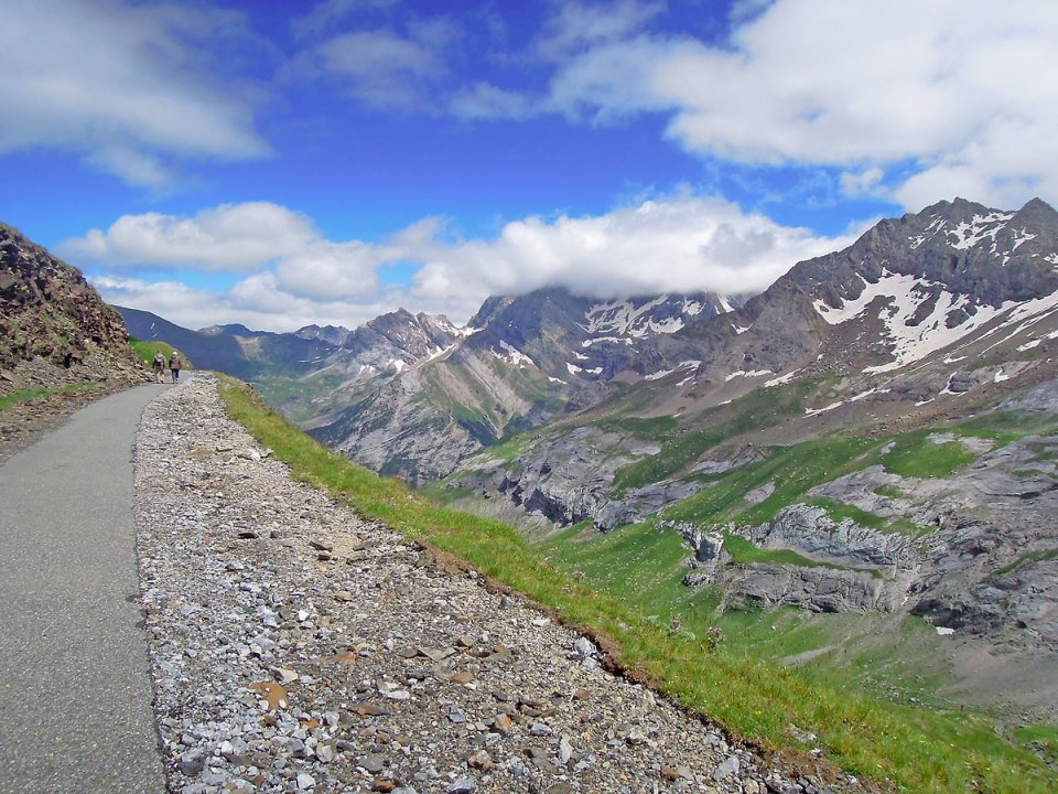 Chemin qui va au Col de Tentes