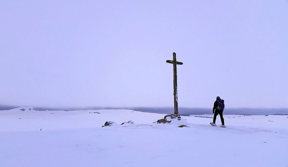 Ciel couvert et flocons en Lozre