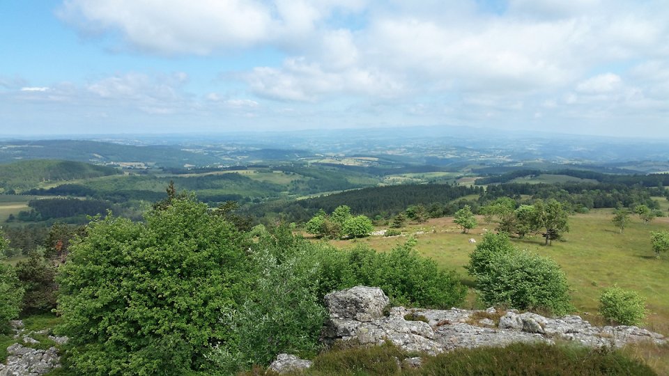 Vue panoramique depuis le sommet du puy