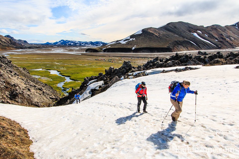 Monte au dessus du camping du Landmannalaugar