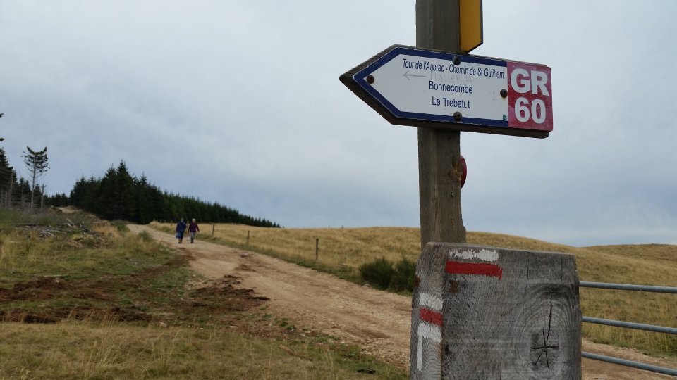 Le temps se couvre de plus en plus 