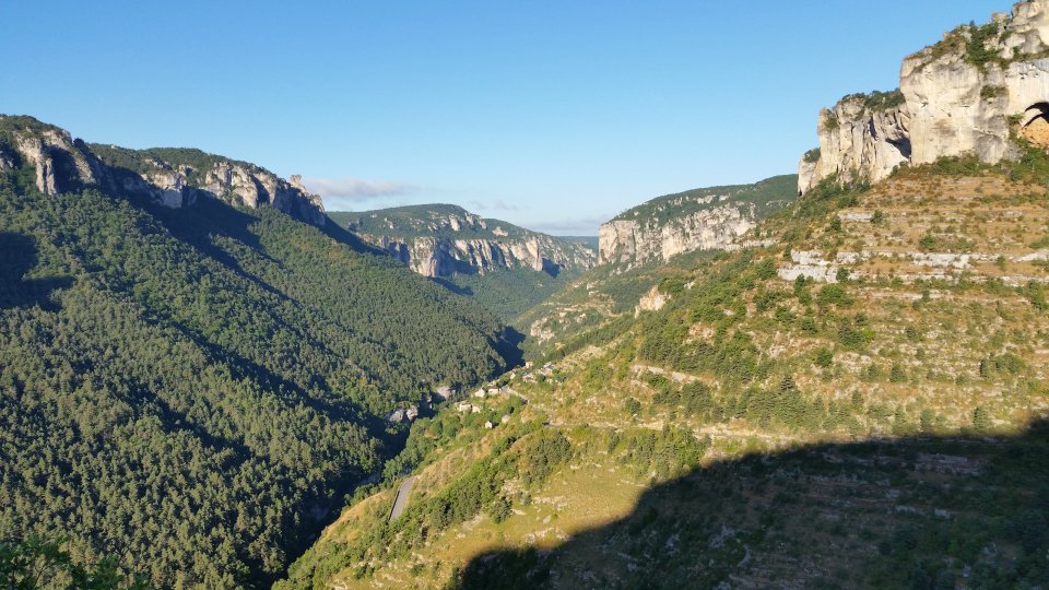 En montant vers le hameau de Cassagnes