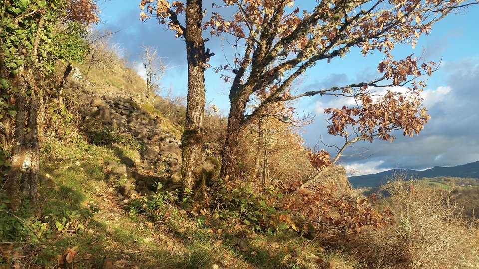 On monte encore