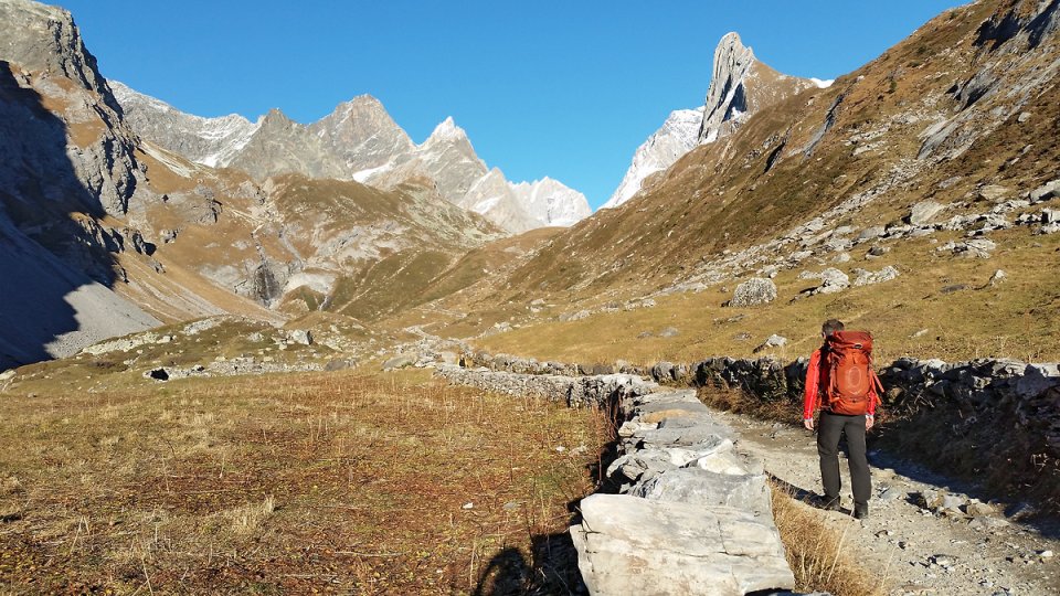 On monte vers le Lac des Vaches