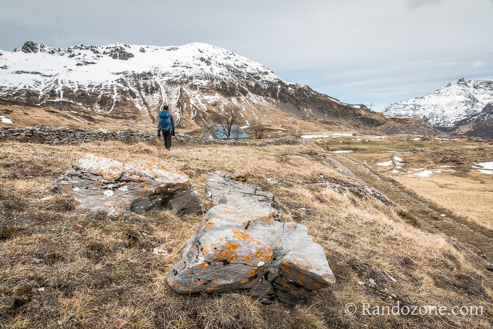 Rochers sur le plateau de Saugu