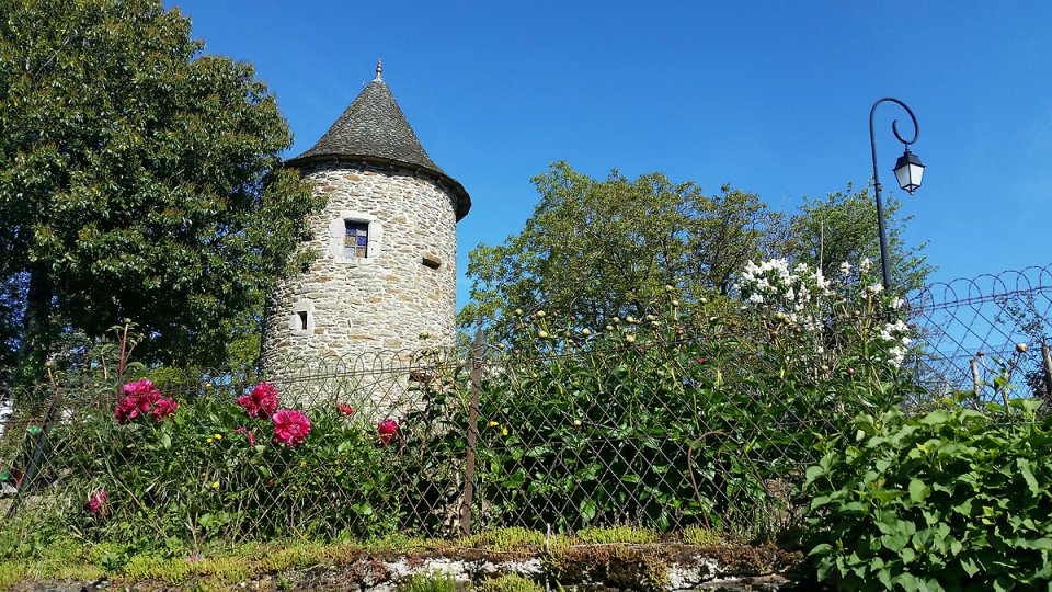 Dans le village du Fel, au-dessus d'Entraygues