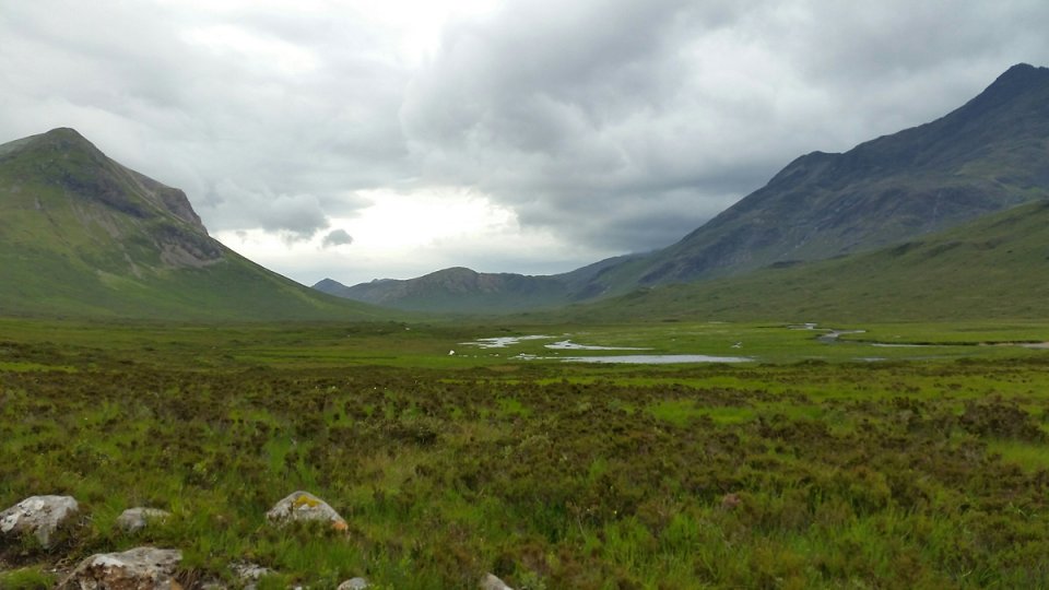 Dans la vall�e pr�s du pont en pierre