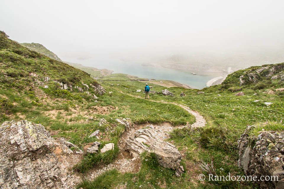 Descente vers le lac d'Ossoue
