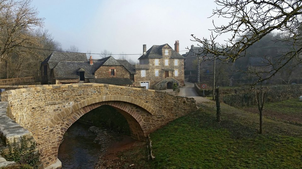 Le pont rnov de Verrires