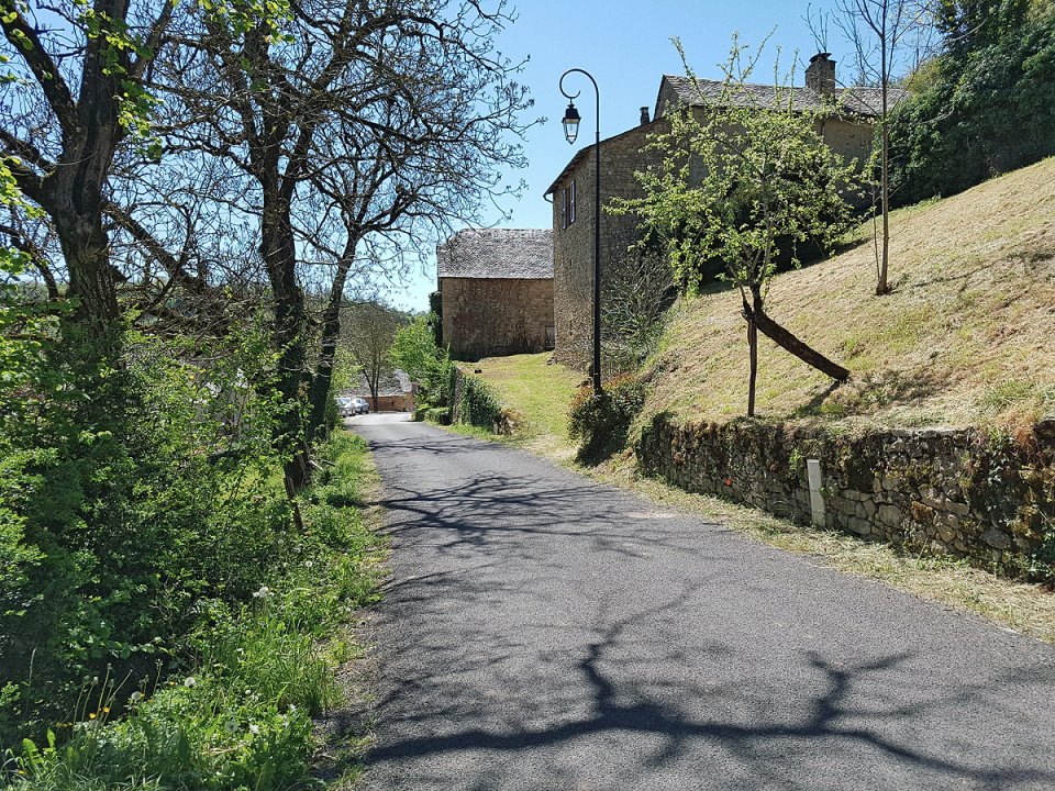 Dans la rue de Coubisou