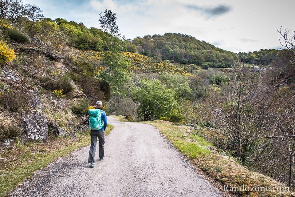 Descente le long de la route